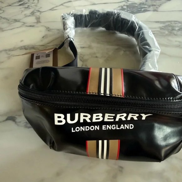 Burberry Black and Beige Belt Bag - Picture 3 of 4